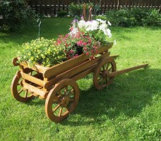 Телега декоративная из дерева 0005
