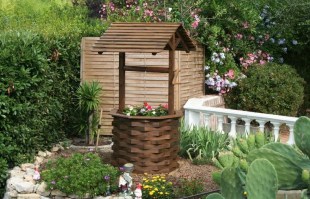 Колодец декоративный для сада 0009