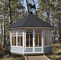 Застекленная деревянная беседка (гриль домик,барбекю). 0199