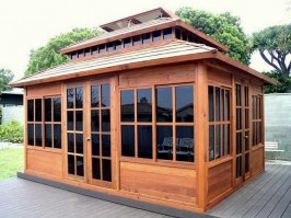 Беседка  застекленная 0327