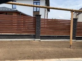 Забор деревянный с зазором 0041