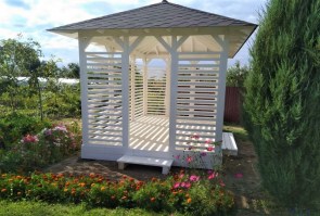 Беседка садовая из дерева 1078