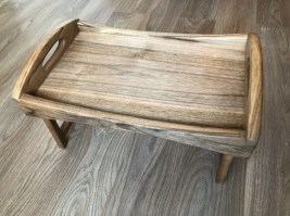 Поднос из дерева на ножках 0014