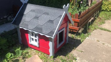 Будка для собаки деревянная 0017