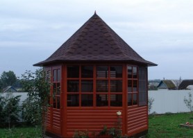 Застекленная деревянная беседка (гриль домик,барбекю) 1207