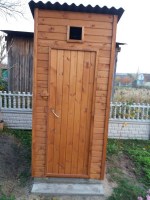 Туалет деревянный  для дачи 0035