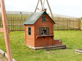 Игровой домик для детей с песочницей под заказ 0059