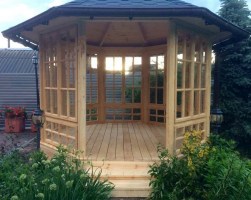 Беседка восьмигранная застекленная 0331