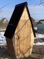 Туалет деревянный 0040