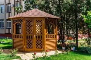 Беседка садовая из дерева 0423