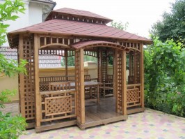 Беседка из натурального дерева 0577
