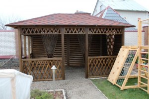 Деревянная садовая беседка 1172