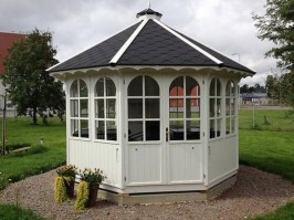 Беседка застекленная закрытого типа 0496