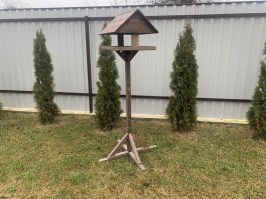 Кормушка для птиц на ножке 0048