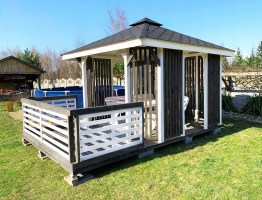 Беседка садовая из дерева с террасой 0552