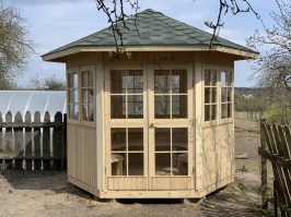 Застекленная беседка (закрытого типа) 0702