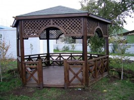Деревянная шестигранная беседка под заказ 0606
