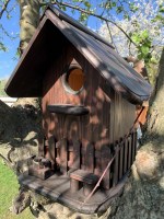 Скворечник с клумбой 0049